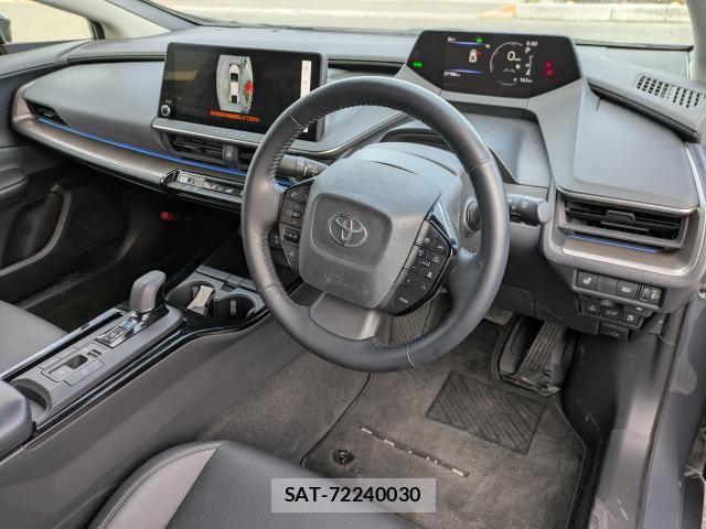 Toyota PRIUS 2023-06 8726165-10