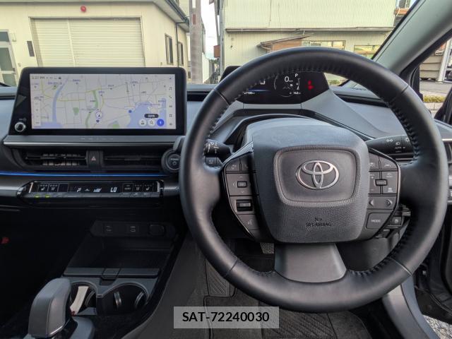 Toyota PRIUS 2023-06 8726165-13
