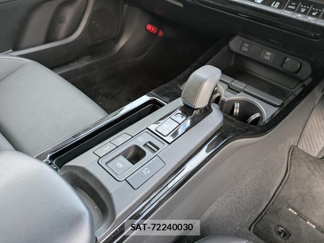 Toyota PRIUS 2023-06 8726165-16