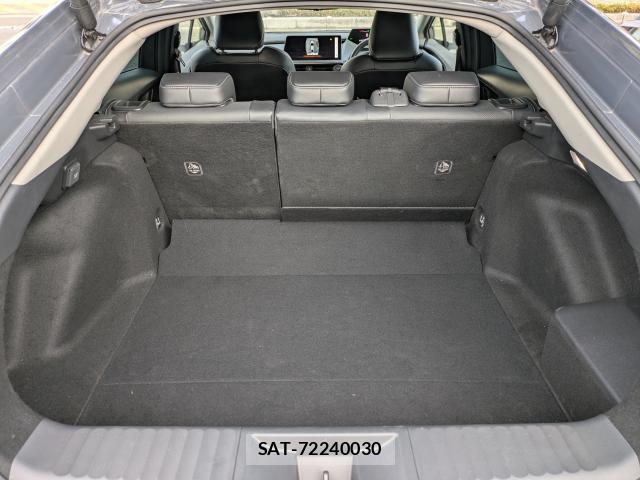 Toyota PRIUS 2023-06 8726165-17