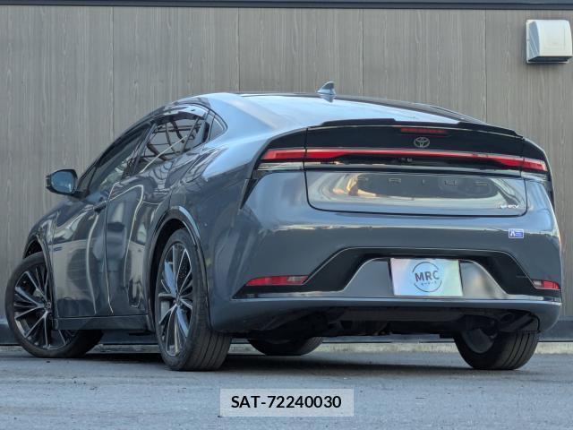 Toyota PRIUS 2023-06 8726165-3