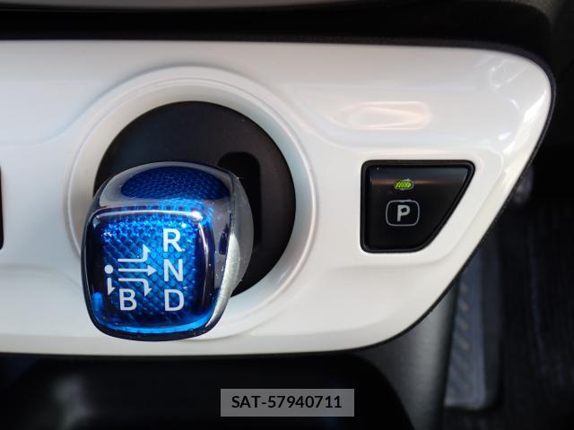 Toyota PRIUS 2016-01 8726327-15