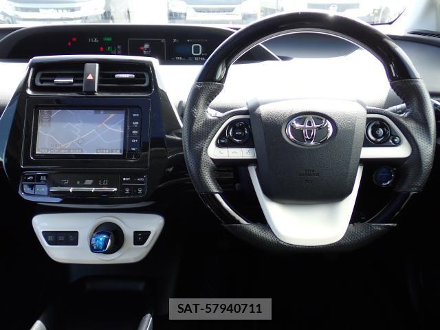 Toyota PRIUS 2016-01 8726327-17