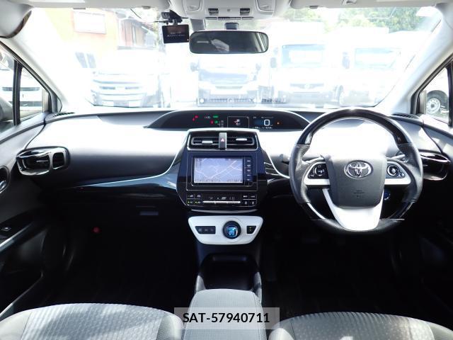 Toyota PRIUS 2016-01 8726327-2