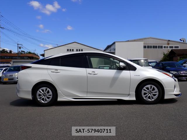 Toyota PRIUS 2016-01 8726327-3