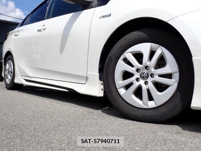 Toyota PRIUS 2016-01 8726327-8