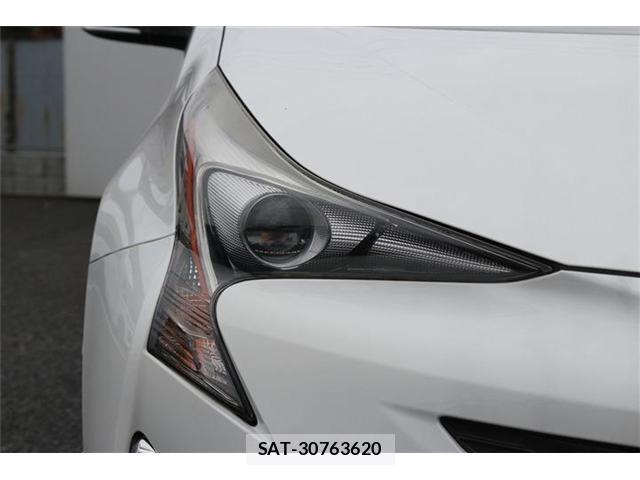 Toyota PRIUS 2016-09 8726628-10