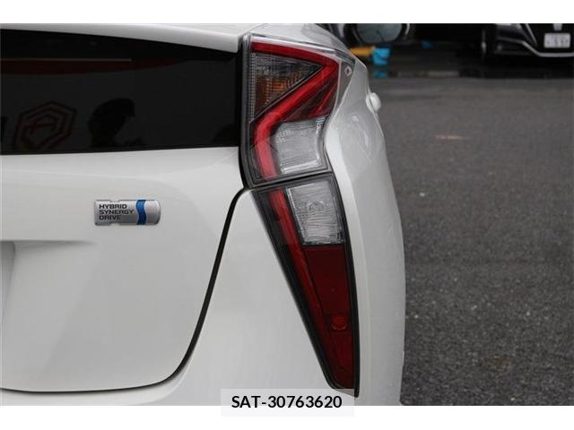 Toyota PRIUS 2016-09 8726628-11