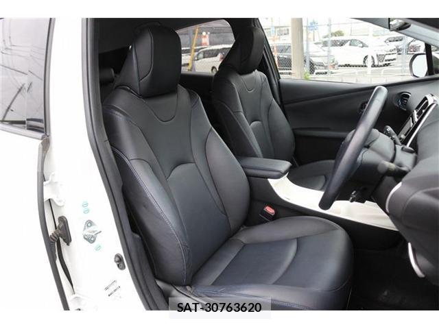 Toyota PRIUS 2016-09 8726628-13