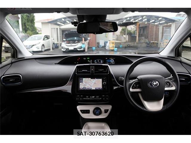 Toyota PRIUS 2016-09 8726628-16