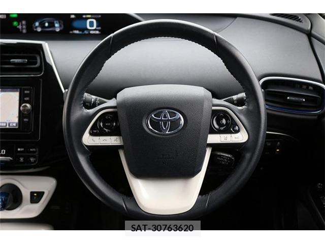 Toyota PRIUS 2016-09 8726628-17