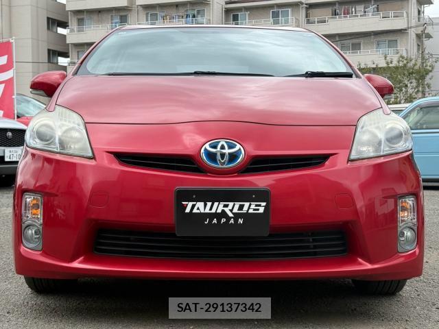 Toyota PRIUS 2014-08 8726652-1