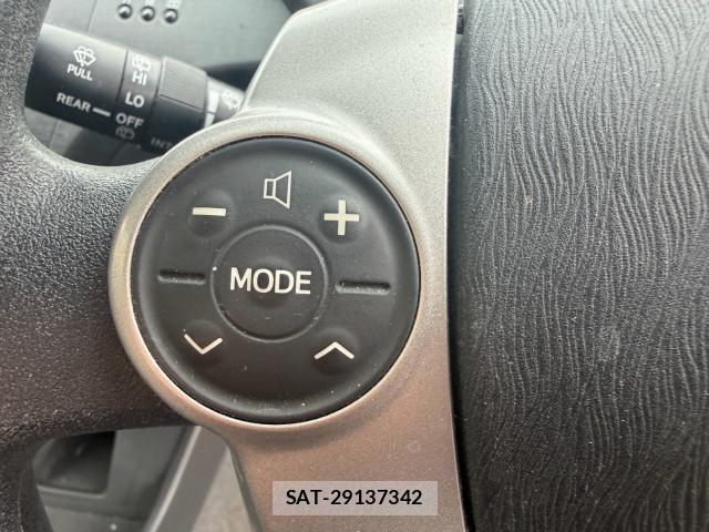 Toyota PRIUS 2014-08 8726652-19