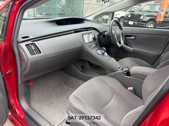 Toyota PRIUS 2014-08 8726652-5