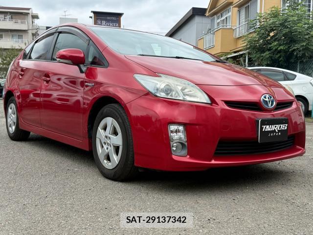 Toyota PRIUS 2014-08 8726652-9