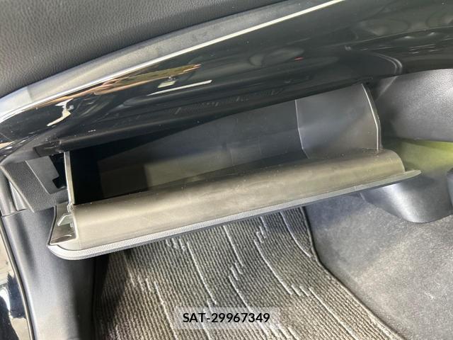 Toyota PRIUS 2020-02 8726695-19