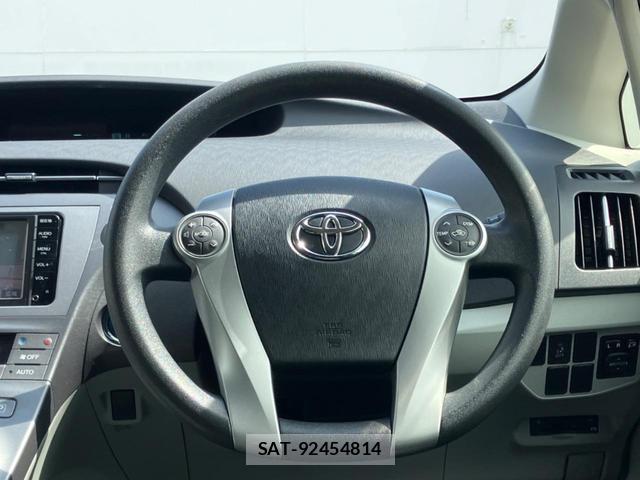 Toyota PRIUS 2014-09 8726782-10