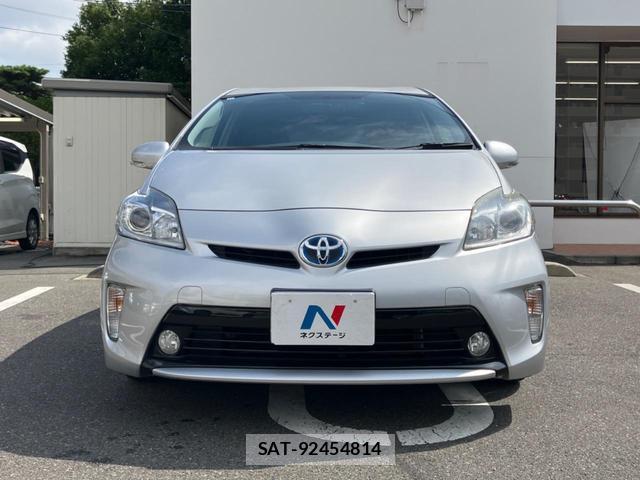 Toyota PRIUS 2014-09 8726782-13