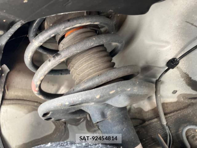 Toyota PRIUS 2014-09 8726782-19