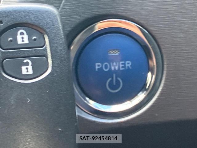 Toyota PRIUS 2014-09 8726782-4