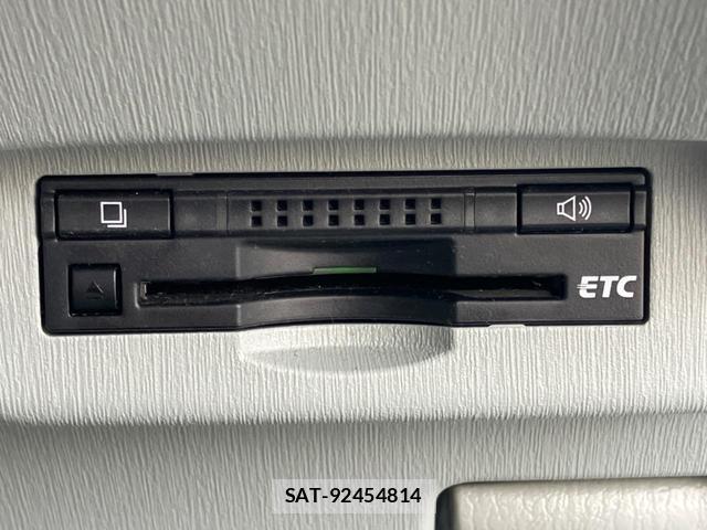 Toyota PRIUS 2014-09 8726782-6