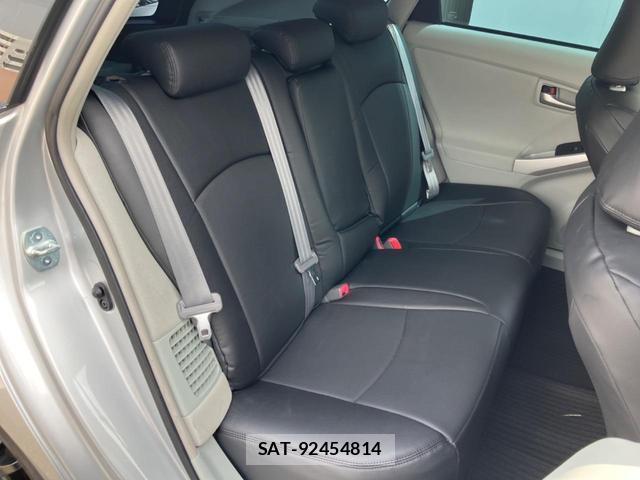 Toyota PRIUS 2014-09 8726782-8