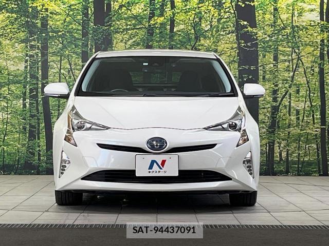 Toyota PRIUS 2017-11 8726816-13