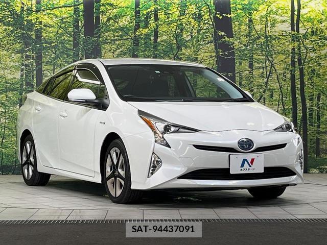 Toyota PRIUS 2017-11 8726816-15
