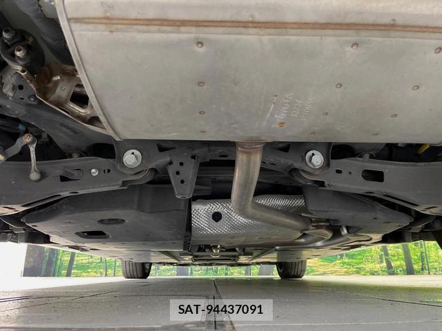 Toyota PRIUS 2017-11 8726816-18