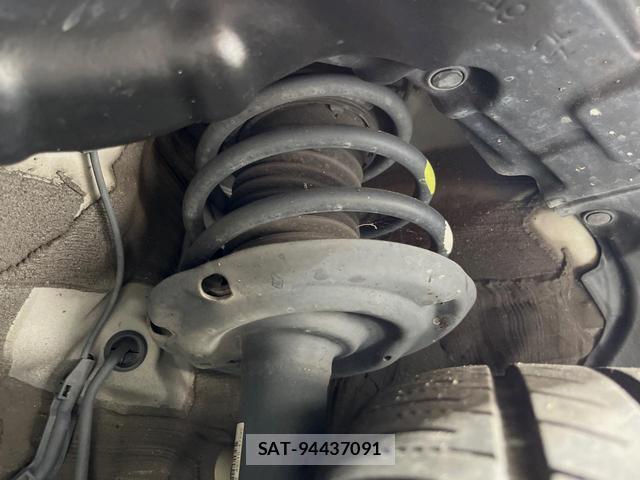 Toyota PRIUS 2017-11 8726816-19