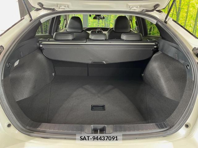 Toyota PRIUS 2017-11 8726816-9