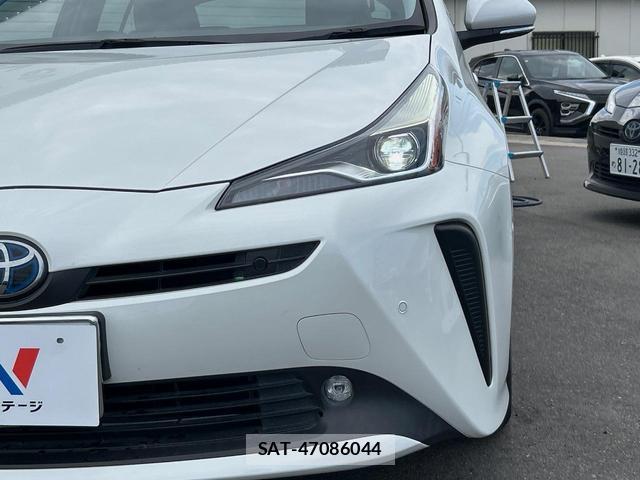 Toyota PRIUS 2019-12 8727031-12