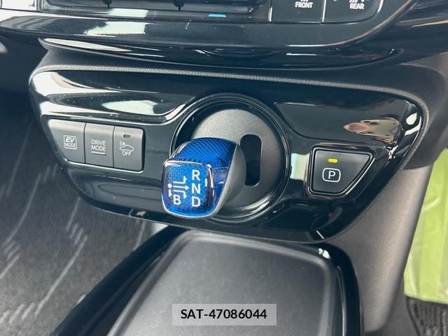Toyota PRIUS 2019-12 8727031-19