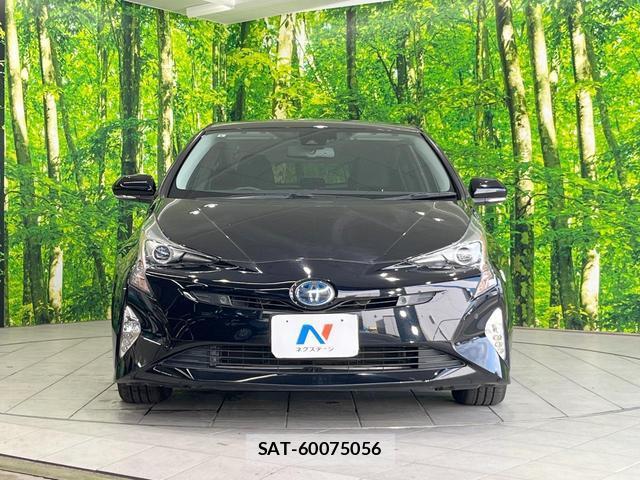 Toyota PRIUS 2017-08 8727104-13
