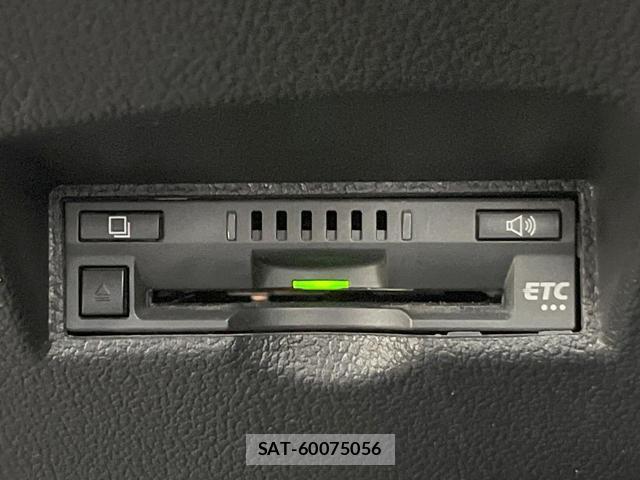 Toyota PRIUS 2017-08 8727104-4