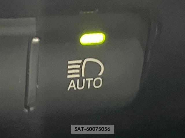 Toyota PRIUS 2017-08 8727104-6