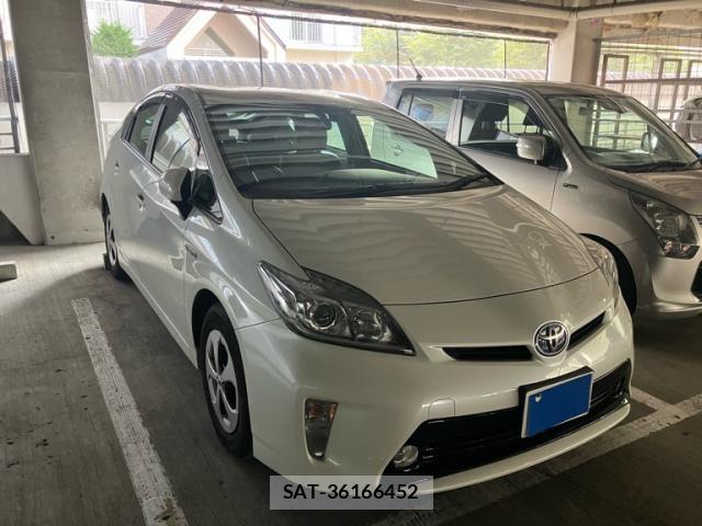 Toyota PRIUS 2013-10 8727177-1