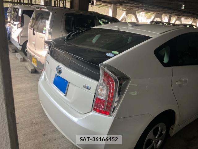 Toyota PRIUS 2013-10 8727177-4