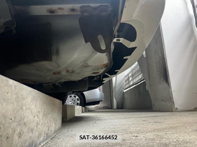 Toyota PRIUS 2013-10 8727177-8