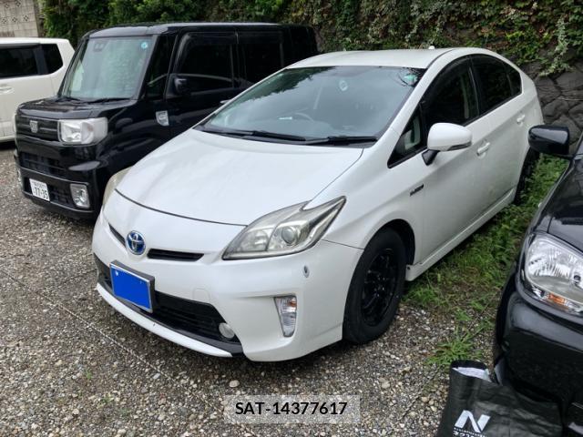 Toyota PRIUS 2015-07 8727194-1
