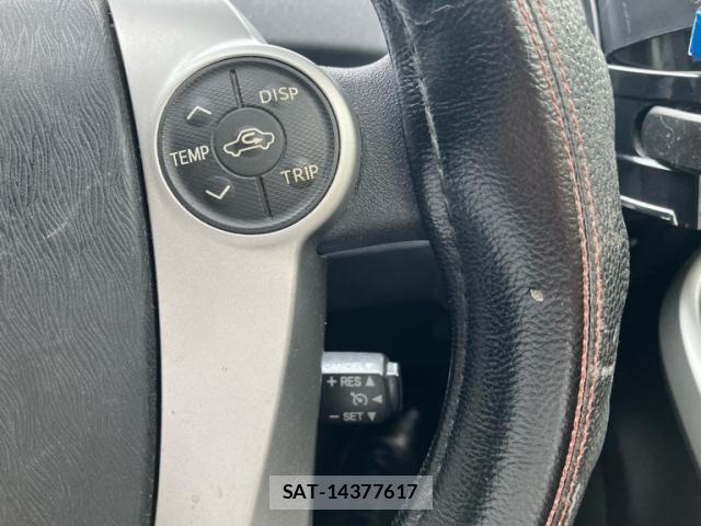 Toyota PRIUS 2015-07 8727194-14