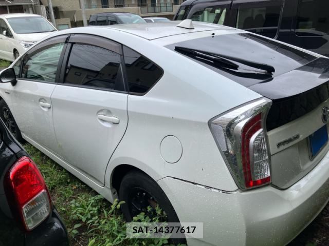 Toyota PRIUS 2015-07 8727194-2