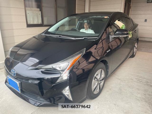 Toyota PRIUS 2017-10 8727220-1
