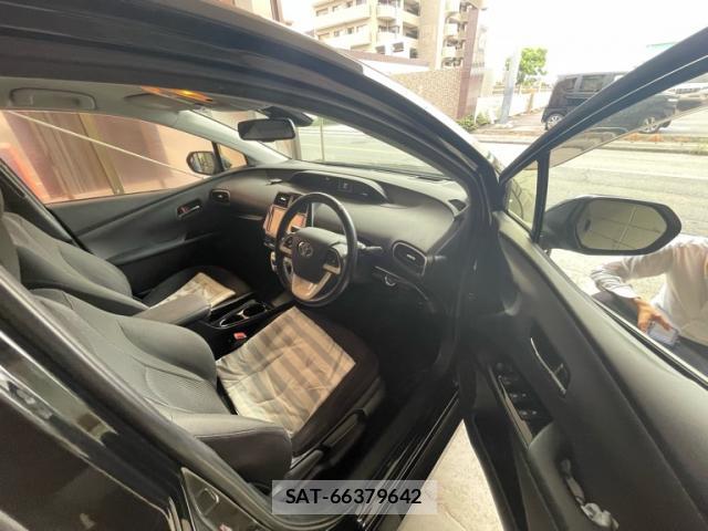 Toyota PRIUS 2017-10 8727220-10