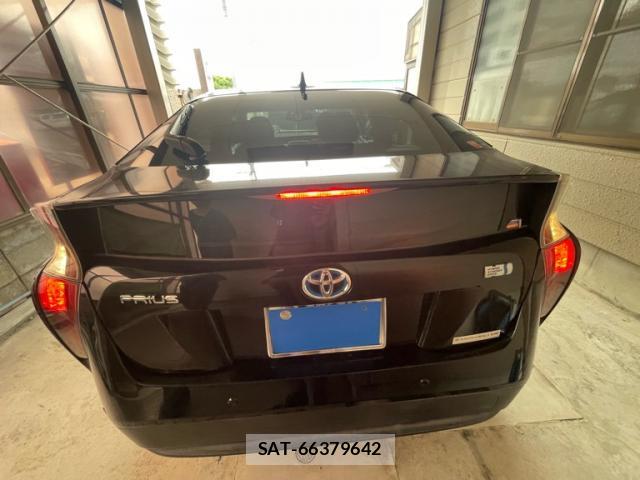 Toyota PRIUS 2017-10 8727220-13