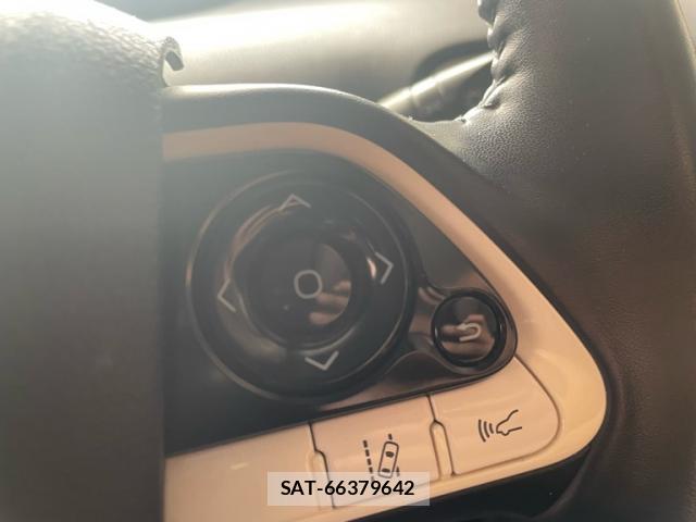 Toyota PRIUS 2017-10 8727220-16