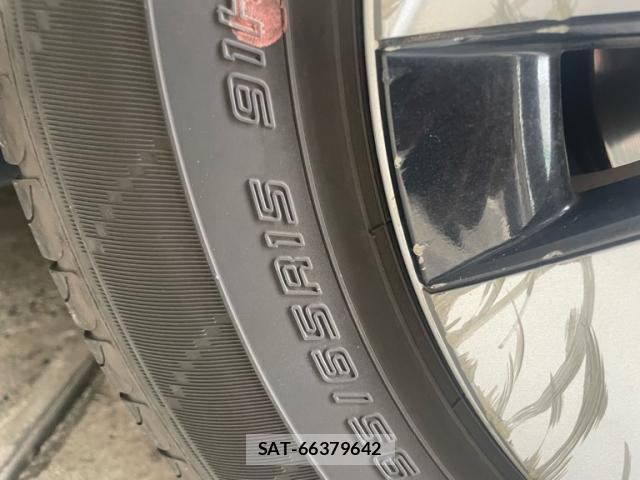 Toyota PRIUS 2017-10 8727220-7