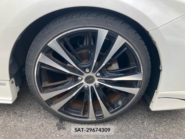 Toyota PRIUS 2013-07 8727277-12