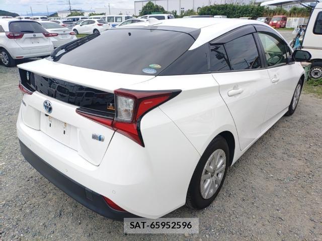 Toyota PRIUS 2021-02 8727477-4