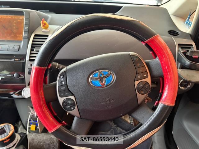 Toyota PRIUS 2004-06 8727689-11